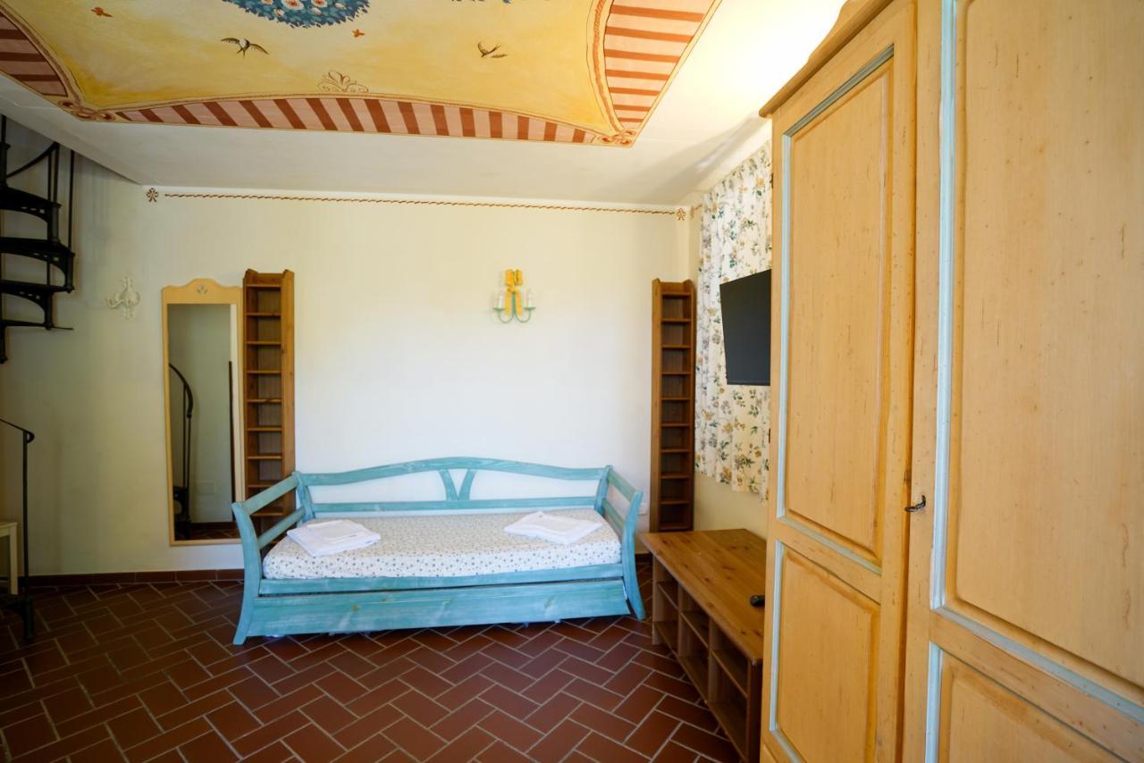 Residence Le Acacie Каполивери Екстериор снимка