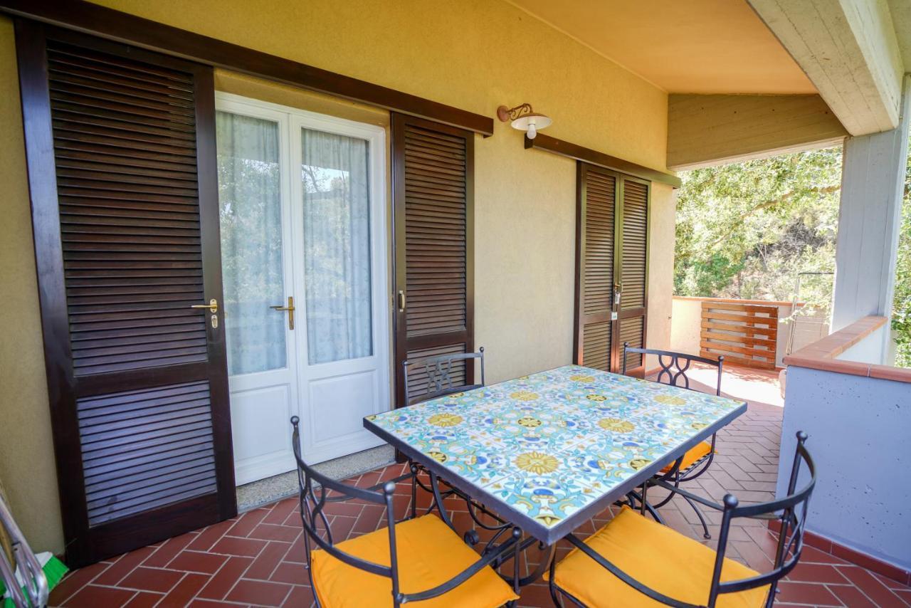 Residence Le Acacie Каполивери Екстериор снимка
