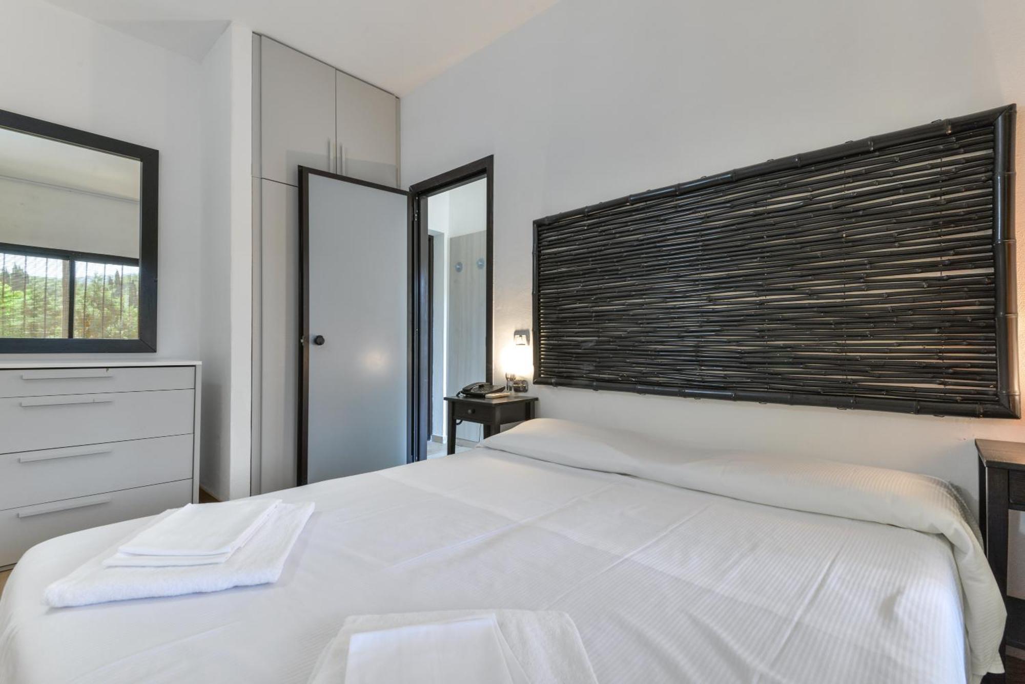 Residence Le Acacie Каполивери Екстериор снимка