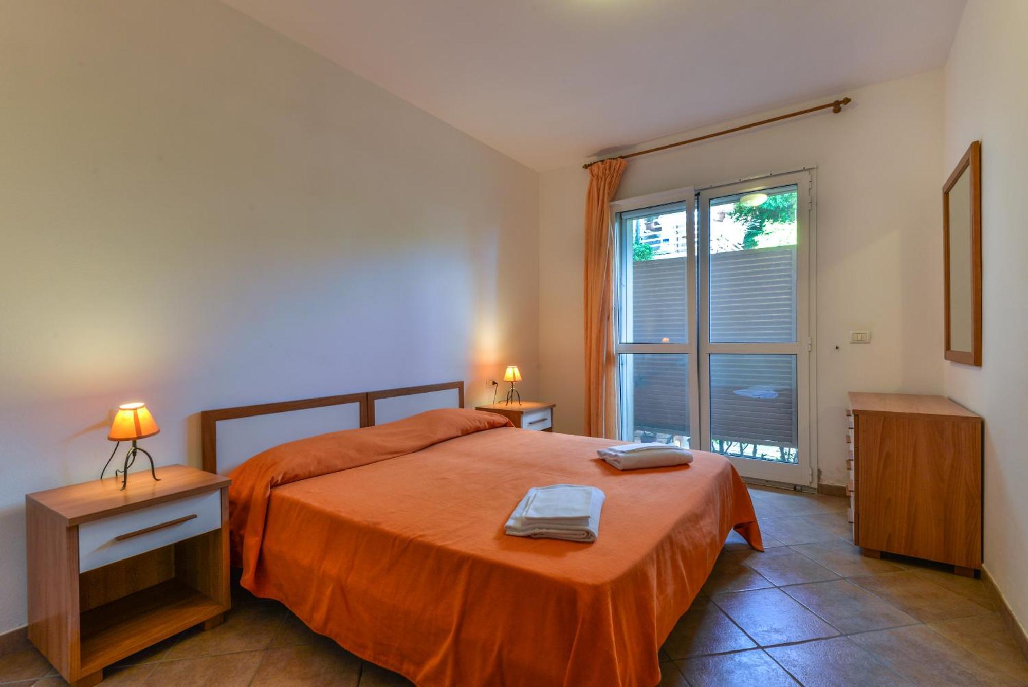 Residence Le Acacie Каполивери Екстериор снимка